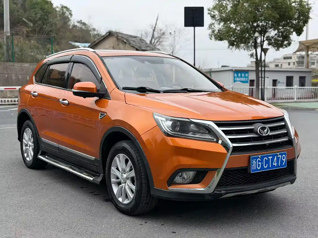 BAIC Huansu S6 1.5 T CVT Premium