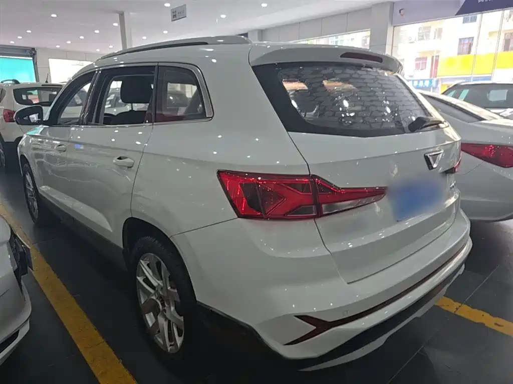 Jetta VS7 280 TSI Auto Progressive