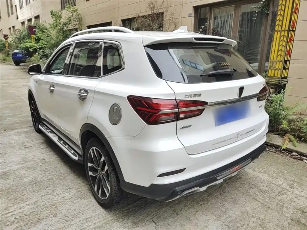 Roewe RX5 30 T 2 WD Auto Internet Smart Enjoyment
