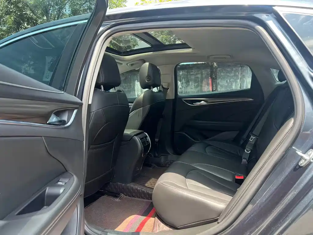 LaCrosse 652 T Luxury
