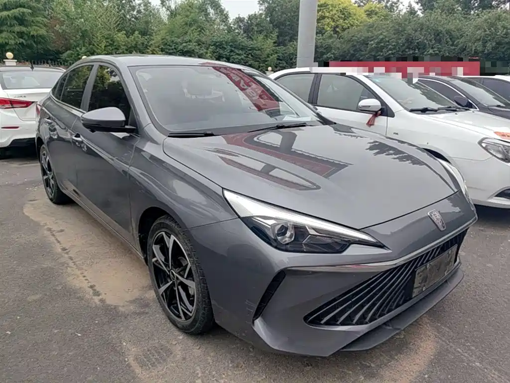 Roewe i5 1.5 L CVT Honored