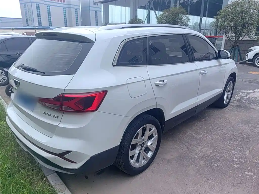 Jetta VS7 280 TSI Auto Progressive