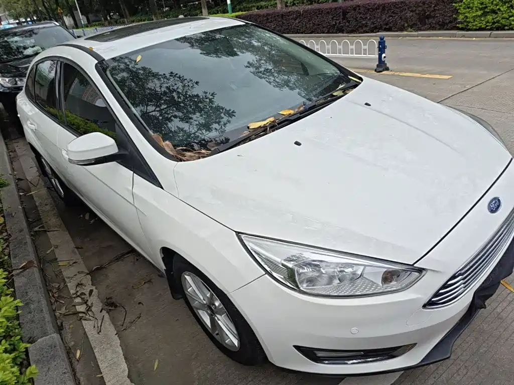 Focus Sedan 1.6 L Auto Style