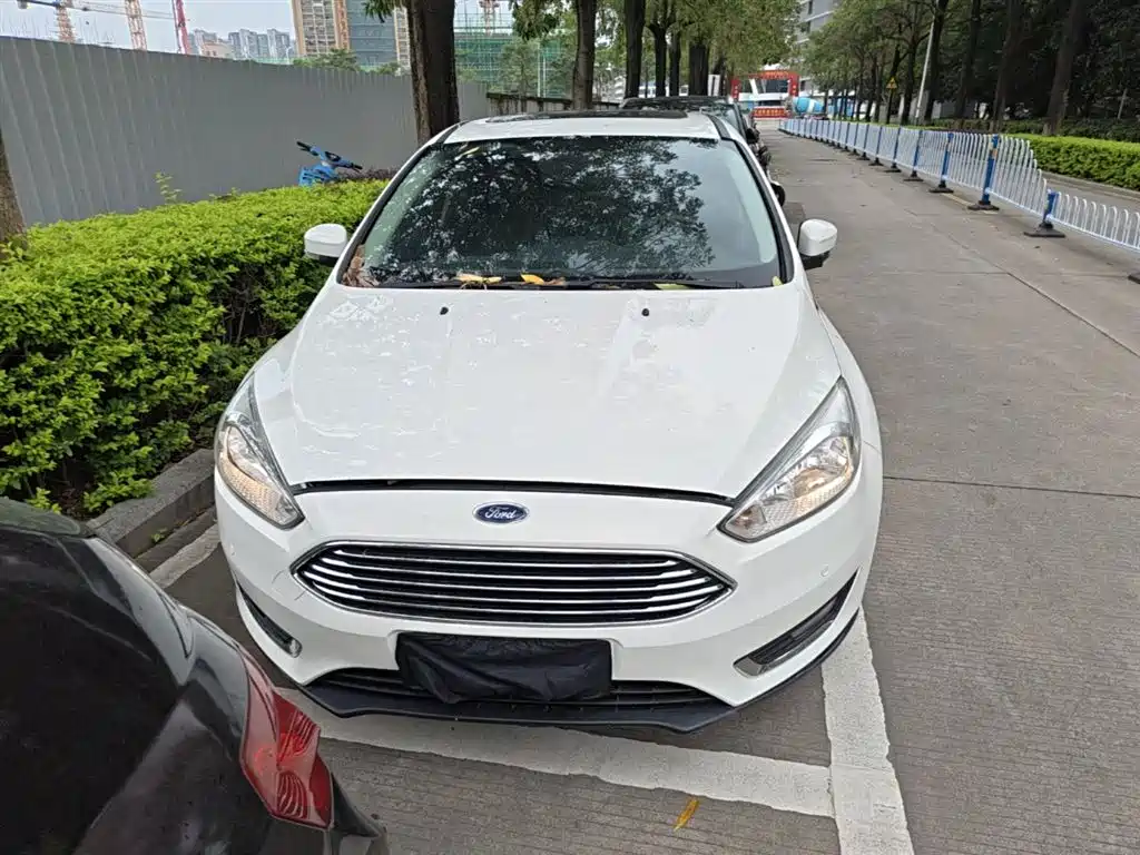 Focus Sedan 1.6 L Auto Style