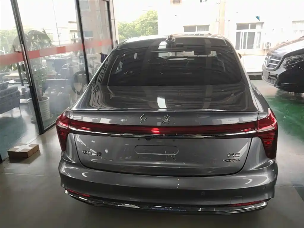 Hongqi H5 2.0 T Auto Connected Flagship Enjoyment