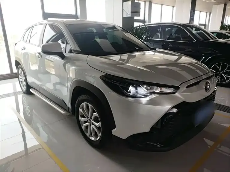 Toyota Frontlander 2.0 L CVT Elite