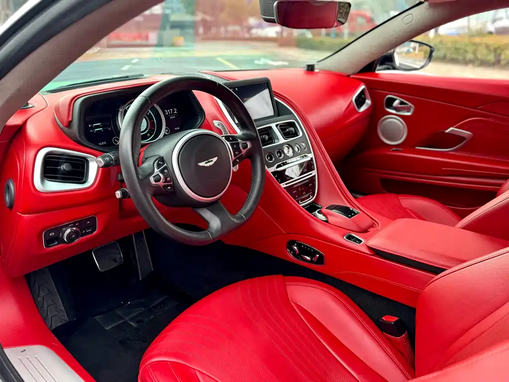 Aston Martin DB11 4.0 T V8 Coupe