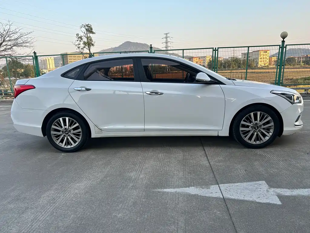 Mistra 1.8 L Auto Intelligent GLS CN-V