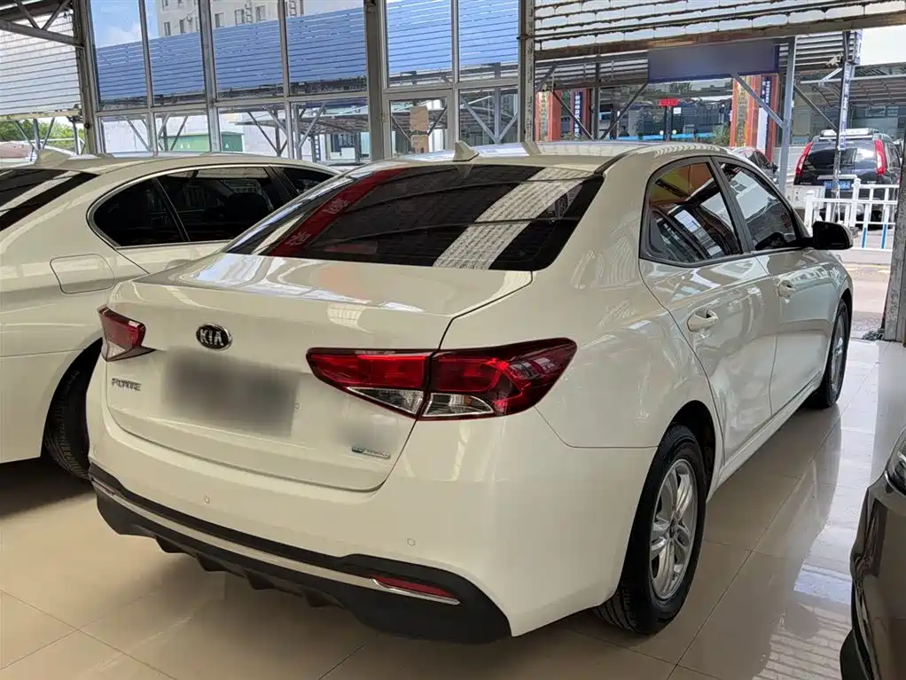 Forte 1.6 L Auto Style CN-VI