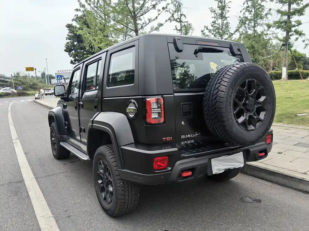 BAIC BJ40 2.0 D Blade Hero Glory