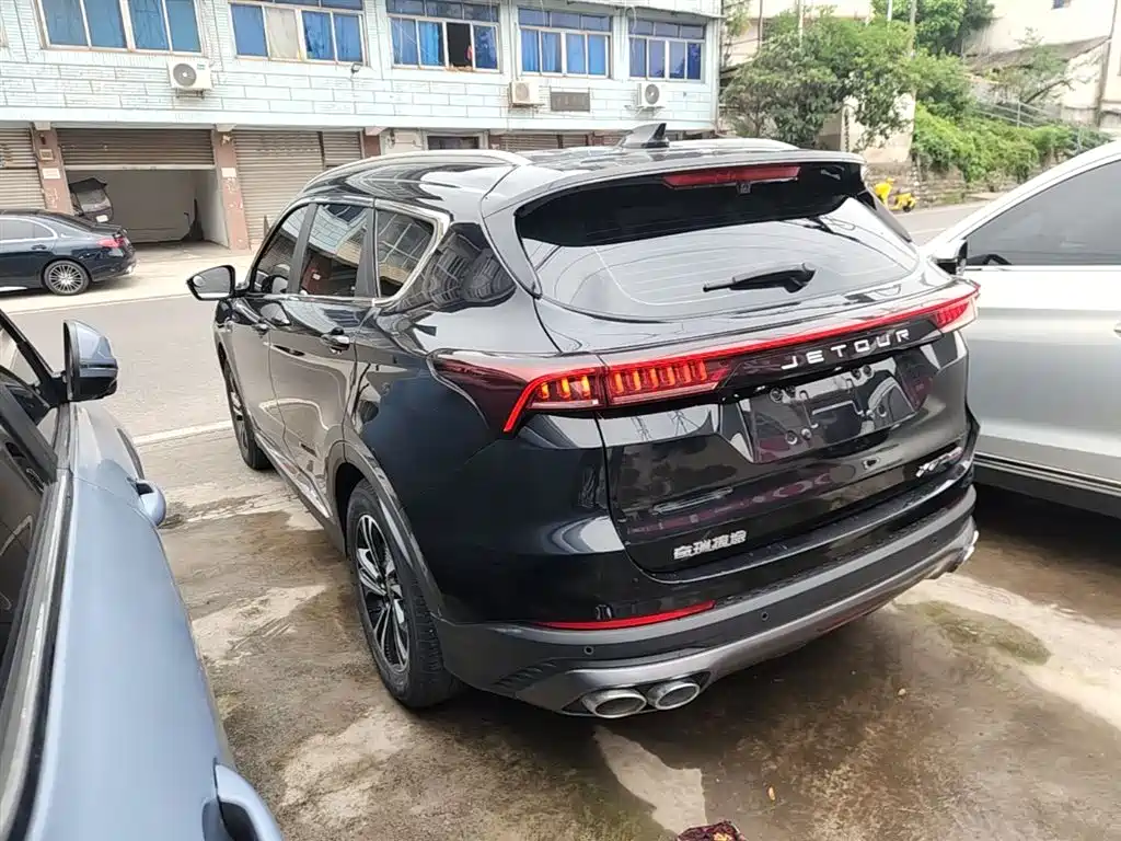 Jetour X70 PLUS 1.6 T DCT Star 7-seat