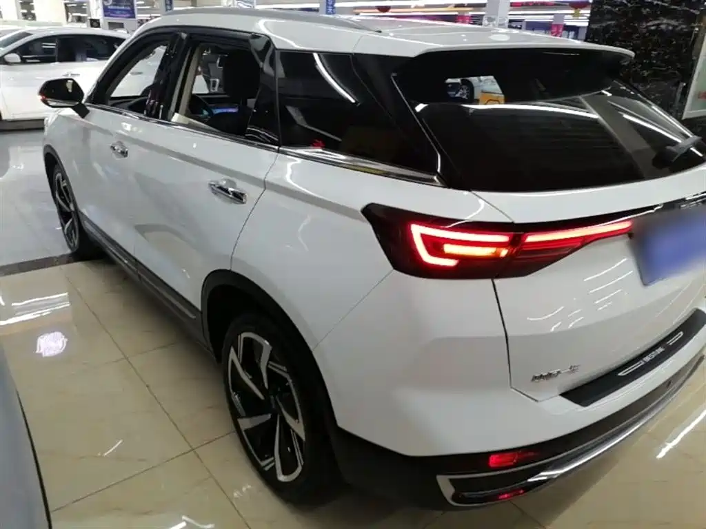 Besturn T77 1.5 T Auto Premium