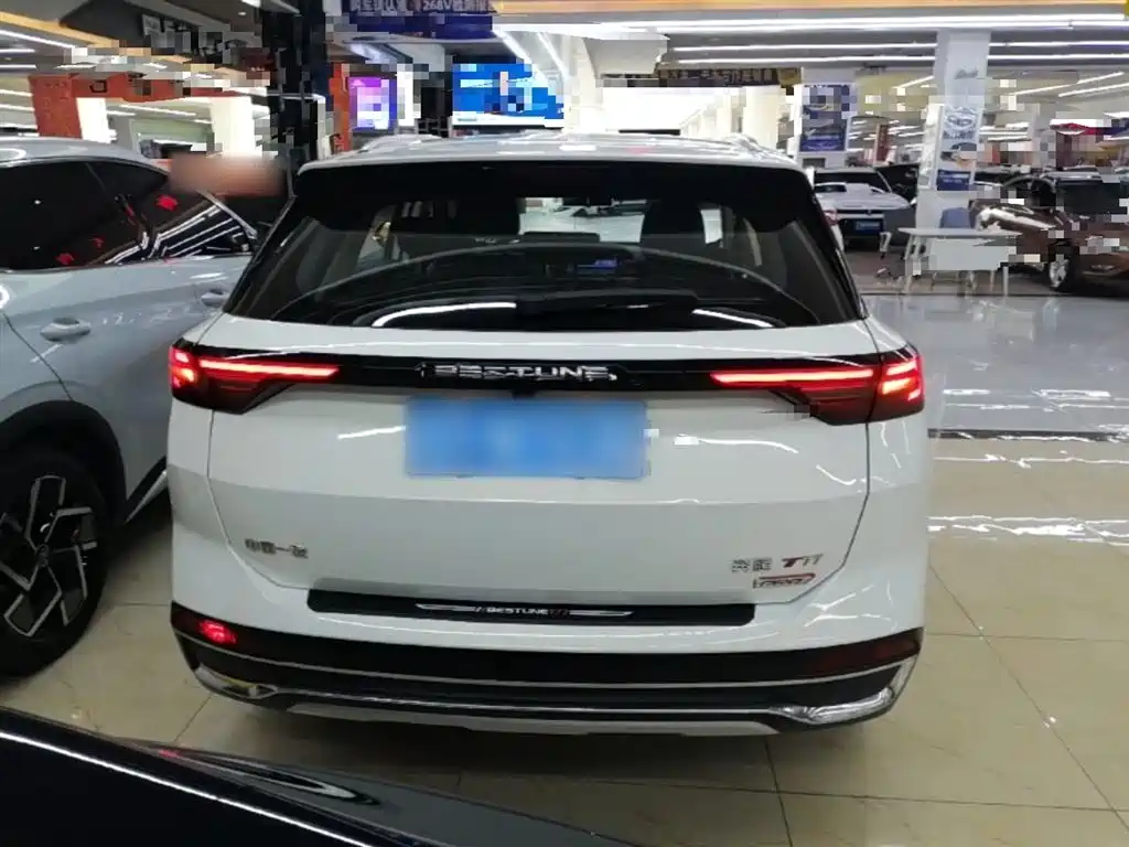 Besturn T77 1.5 T Auto Premium