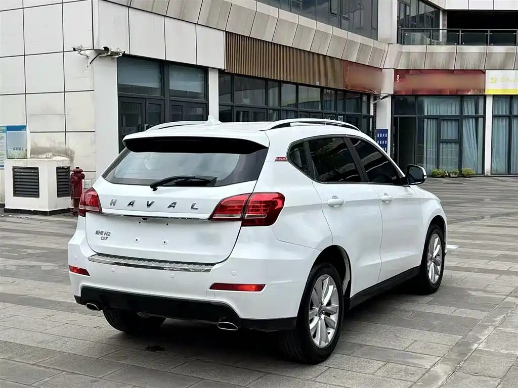 Haval H2 Red Label 1.5 T Manual 2 WD Luxury