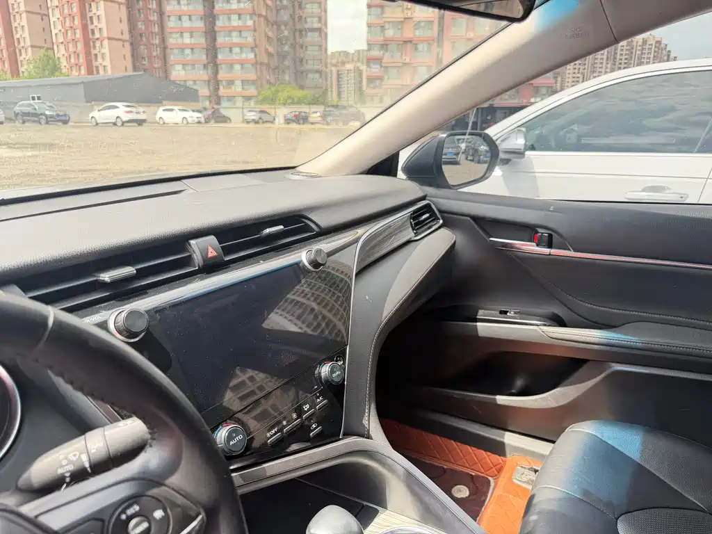 Camry Dual Engine 2.5 HG Luxury CN-V