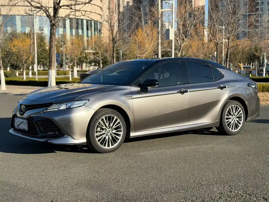 Camry Dual Engine 2.5 HG Luxury CN-V