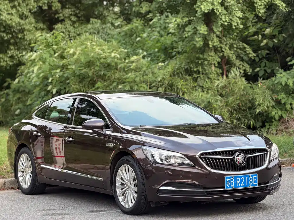 LaCrosse Facelift 28 T Elite
