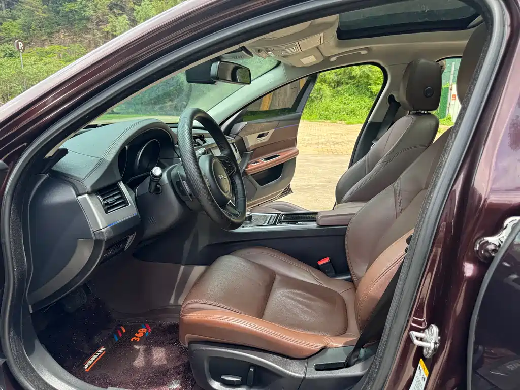 Jaguar XFL XFL 2.0 T 240 PS Premium