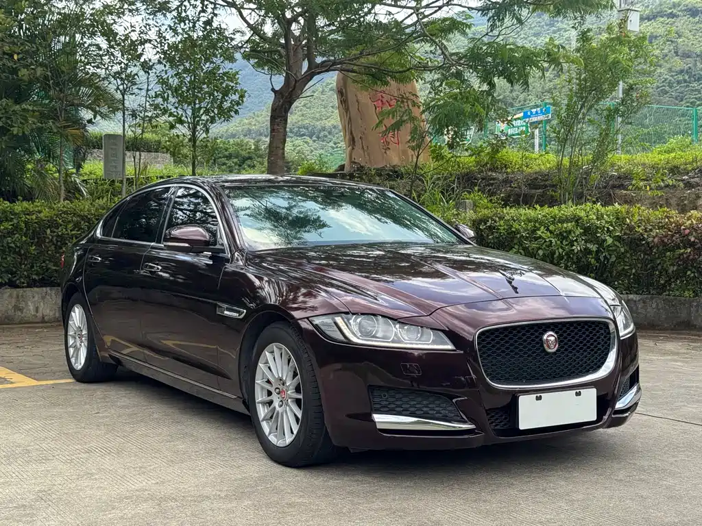 Jaguar XFL XFL 2.0 T 240 PS Premium