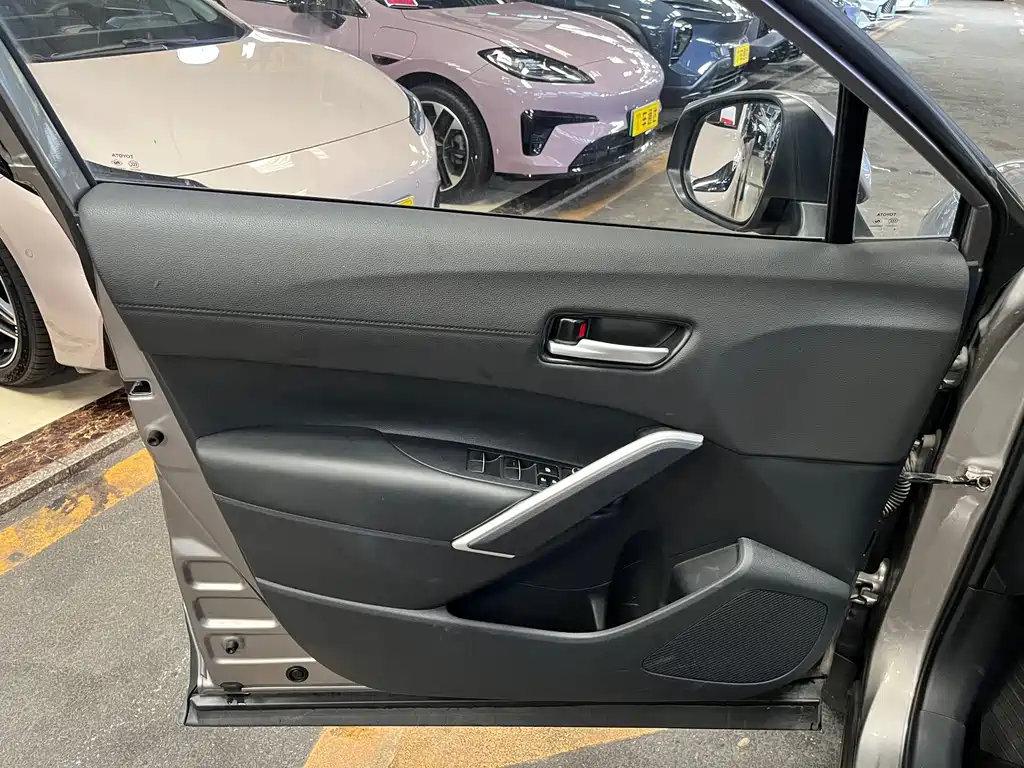 Frontlander 2.0 L Smart e-Hybrid Dual Engine Distinguished