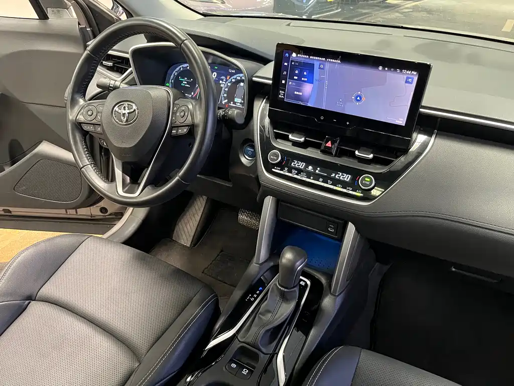 Frontlander 2.0 L Smart e-Hybrid Dual Engine Distinguished