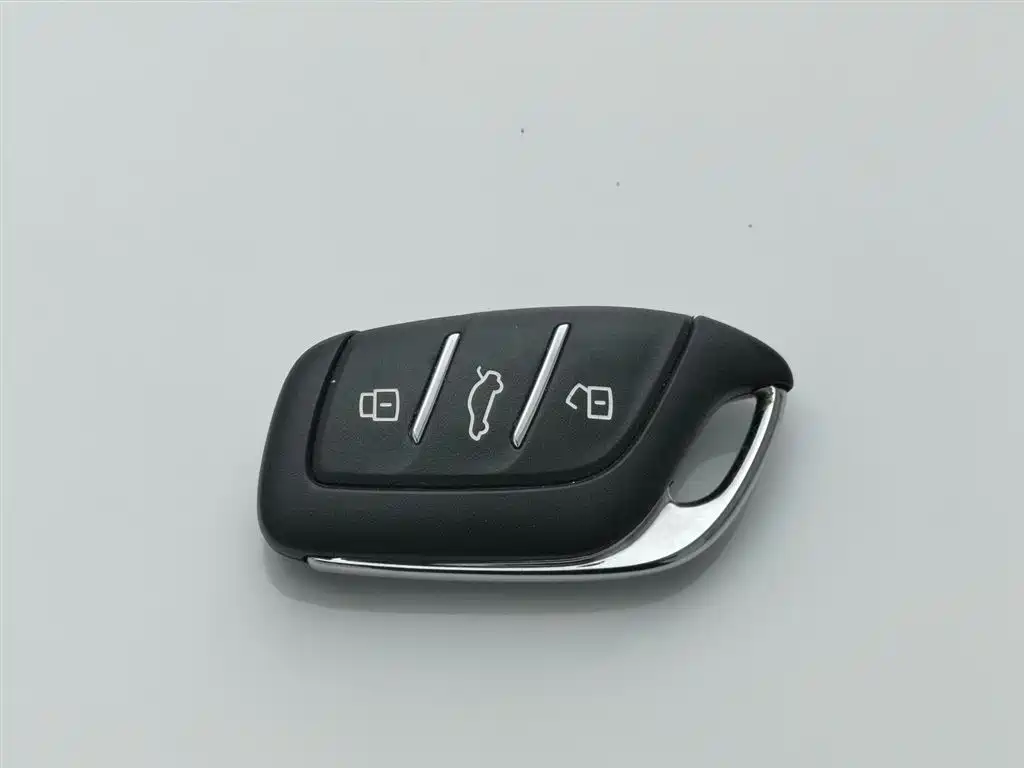 Roewe i5 1.5 L Manual 4 G Connected Leading Luxury