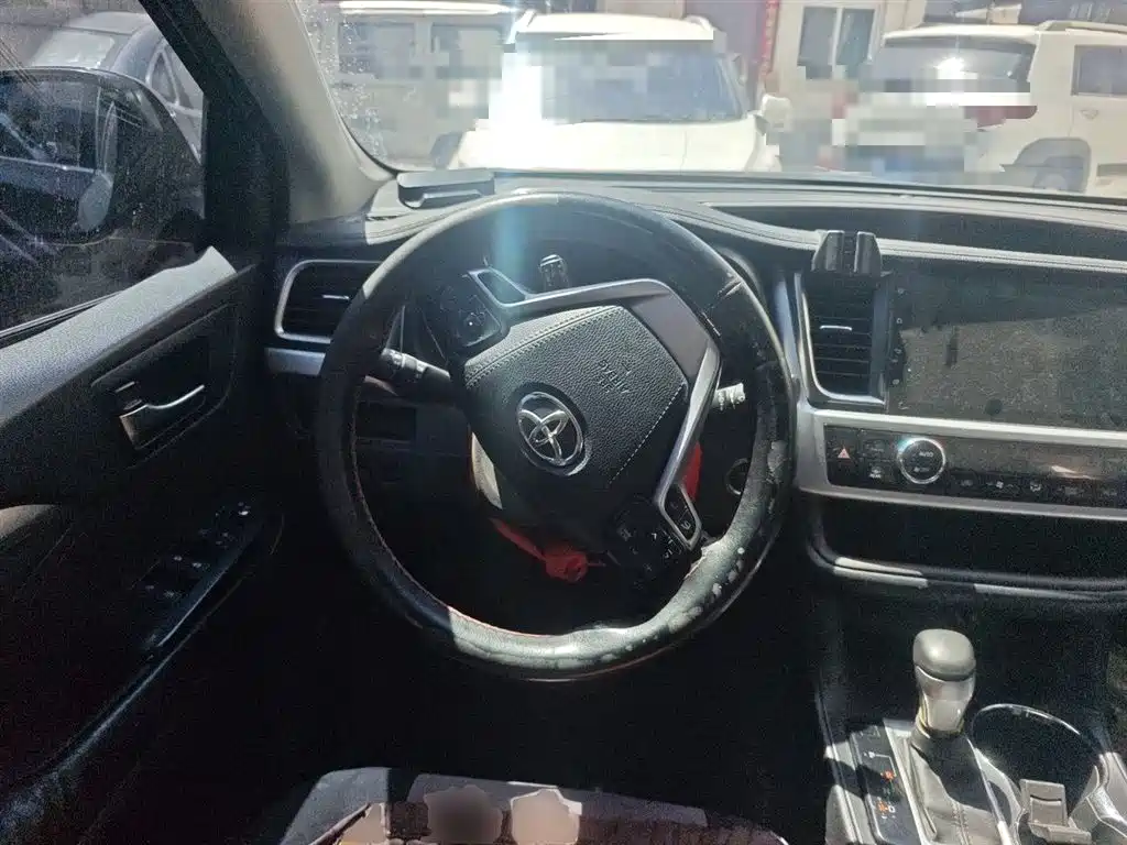 Highlander 2.0 T 4 WD Luxury 7-seat