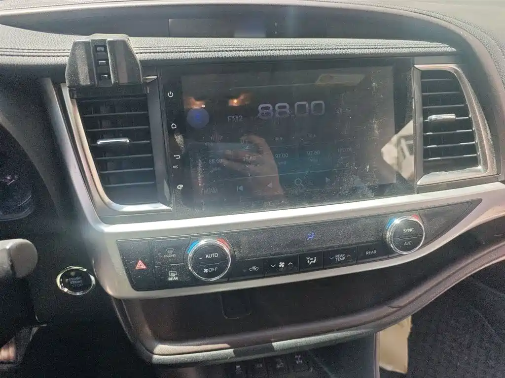 Highlander 2.0 T 4 WD Luxury 7-seat
