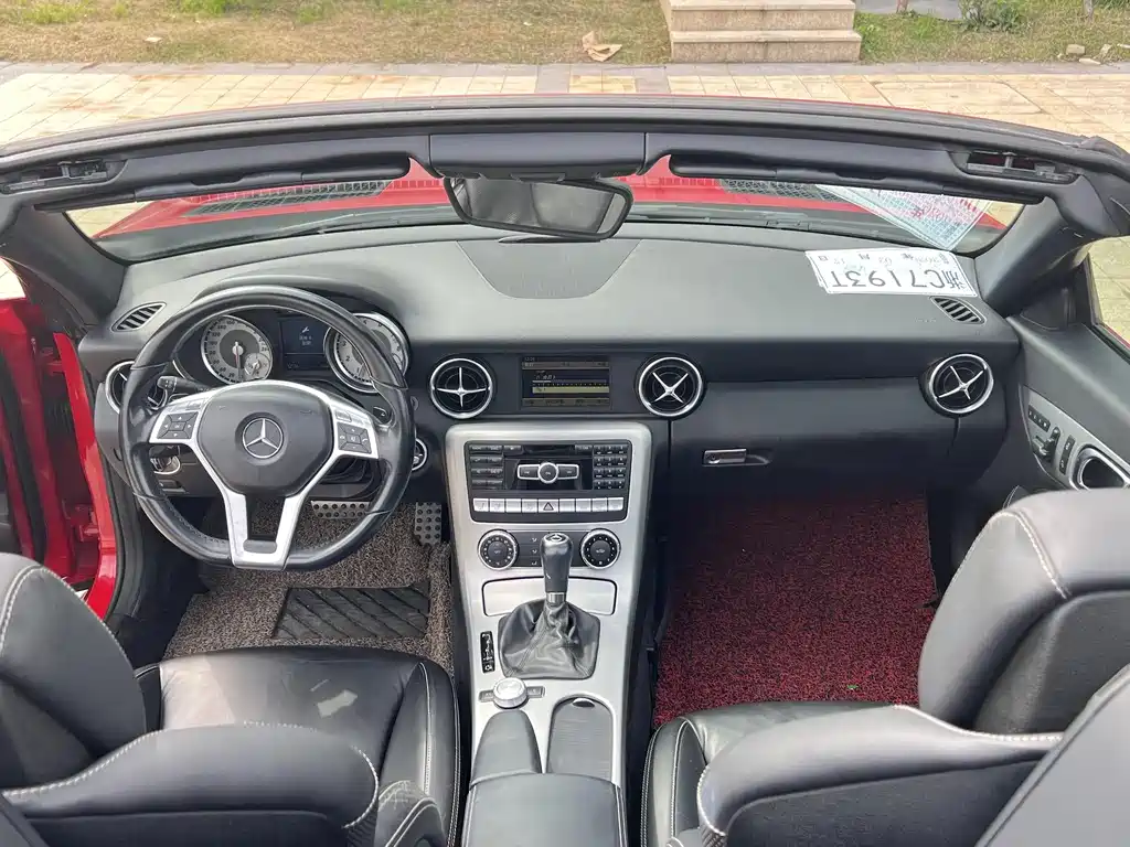Mercedes-Benz SLK-Class 奔驰SLK级 2015款 SLK 200 碳纤维限量版