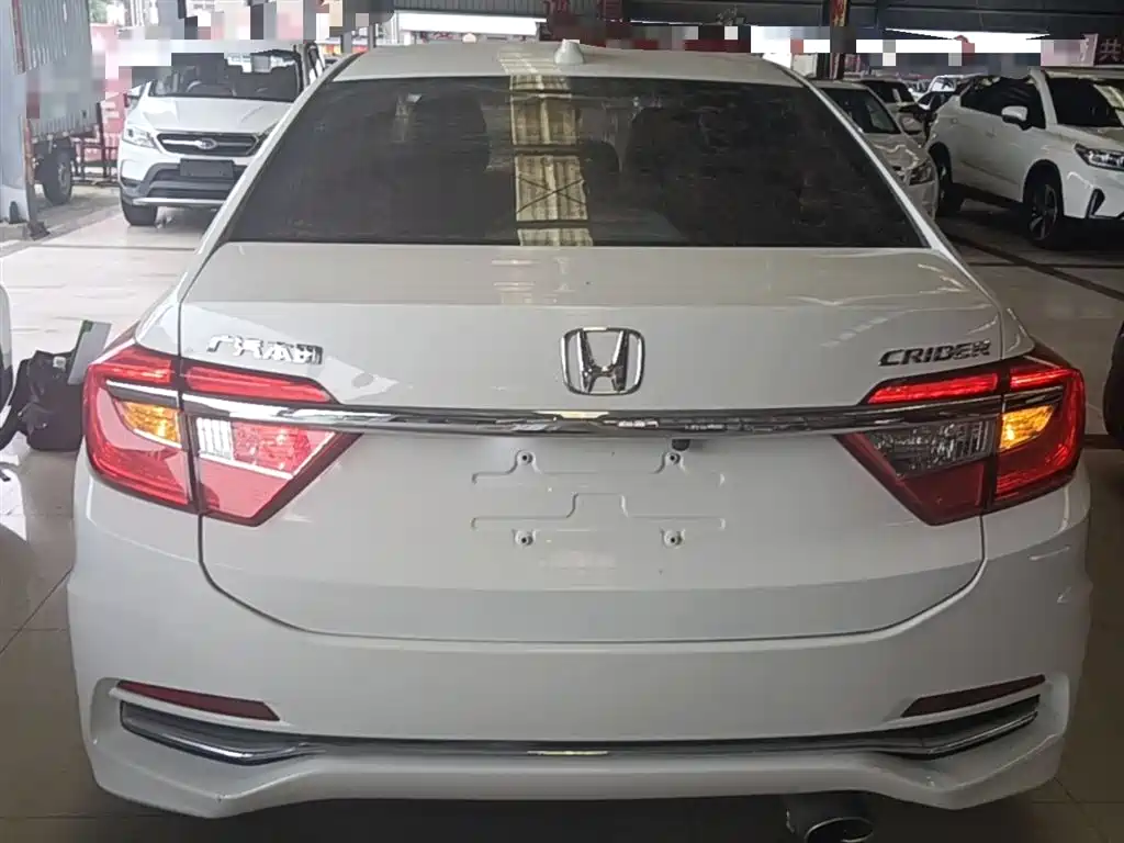 Crider 1.8 L CVT Comfort