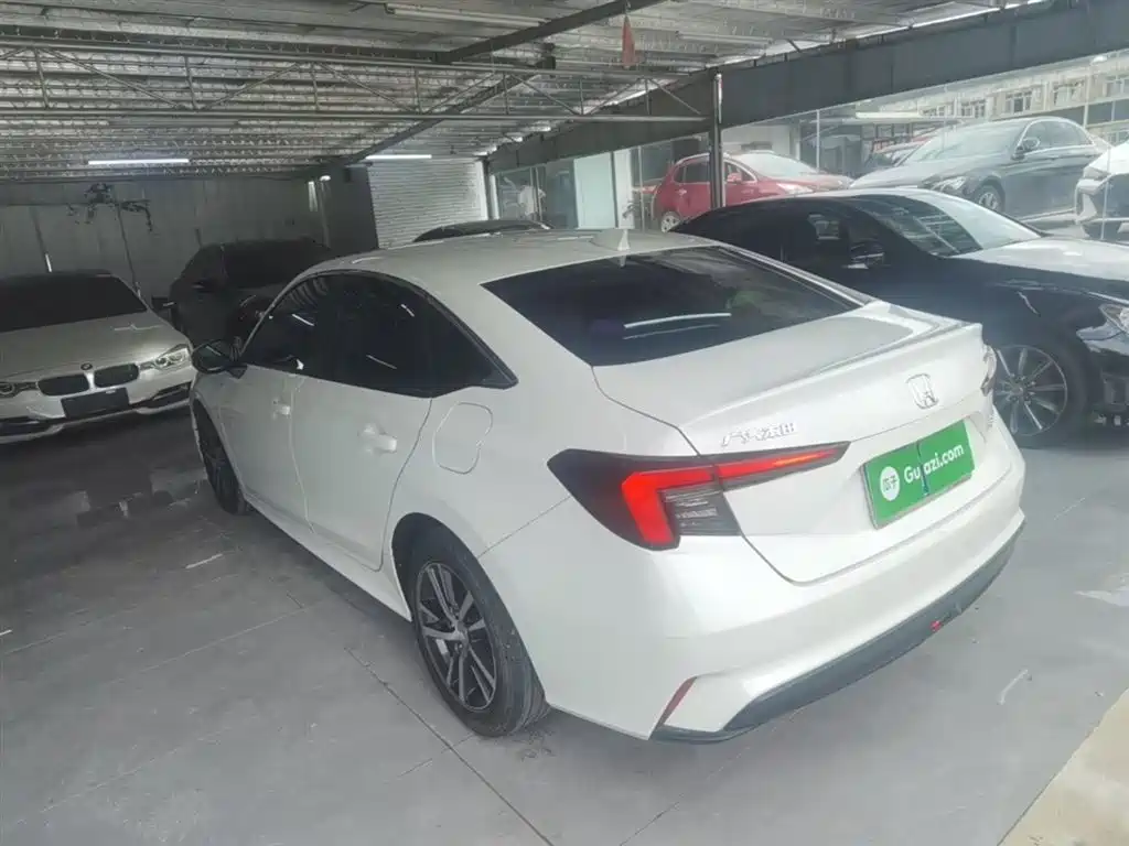 Integra 240 TURBO CVT Tech