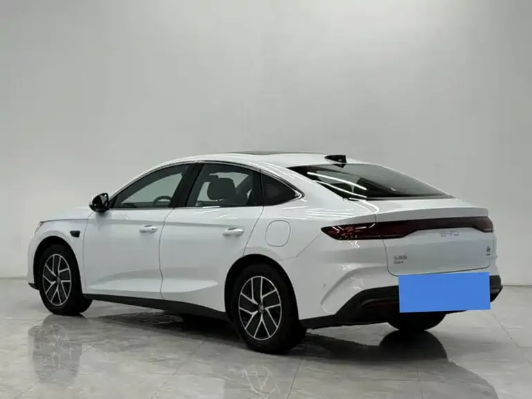BYD Qin L DM-i Smart Drive 120 KM Transcend
