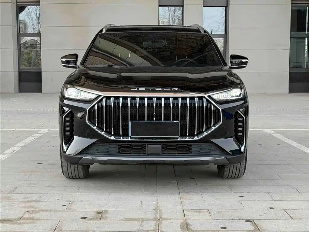 Jetour X70 PLUS 1.5 T DCT Brave PLUS 5-seat