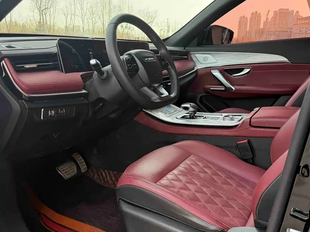 Jetour X70 PLUS 1.5 T DCT Brave PLUS 5-seat