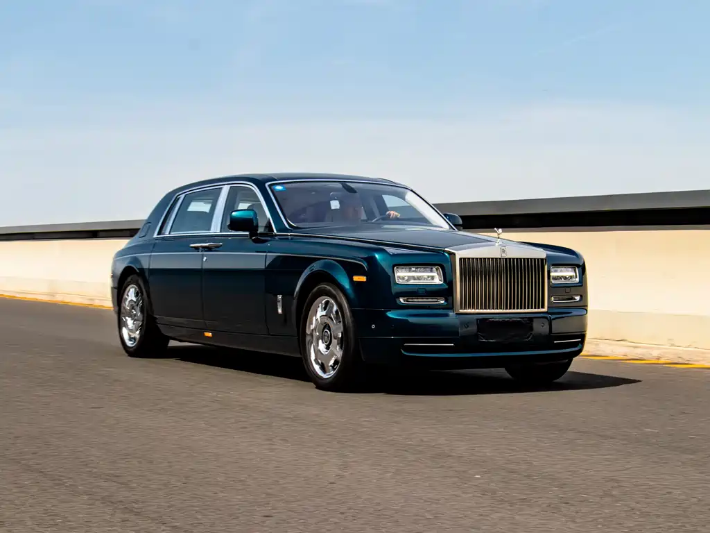 Phantom 6.7 L Extended EWB