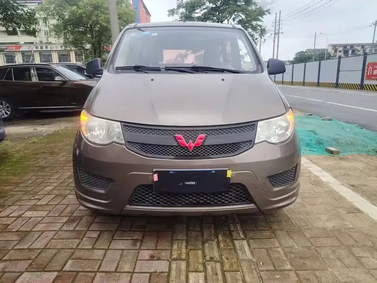 Wuling Hongguang 1.5 L S Comfort