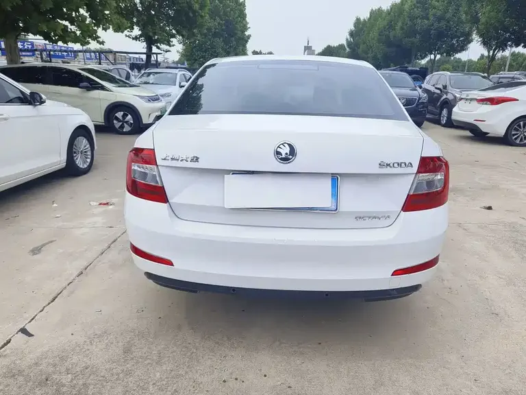 Skoda Octavia 1.6 L Auto Creation