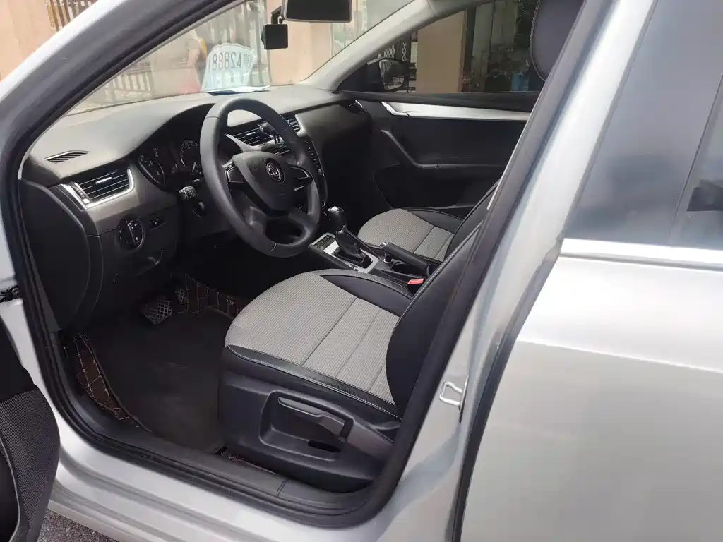 Octavia 1.6 L Auto Creation