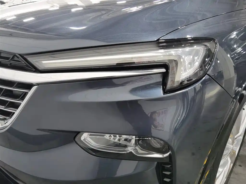 Enclave 28 T 4 WD Premium Flagship