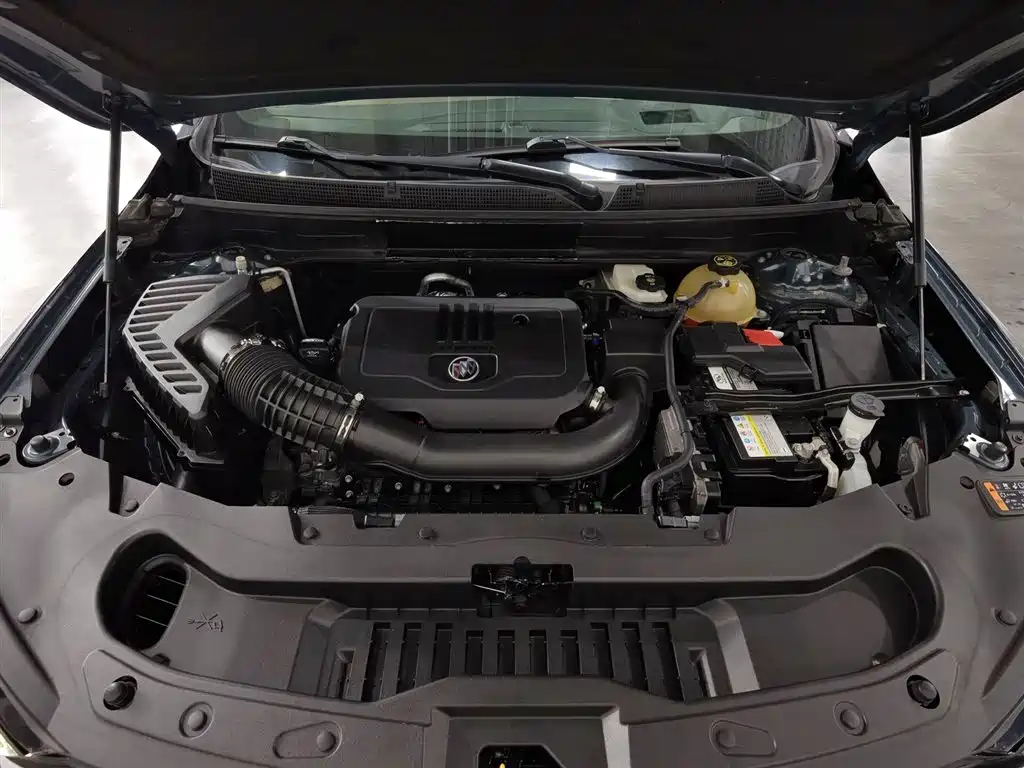 Enclave 28 T 4 WD Premium Flagship