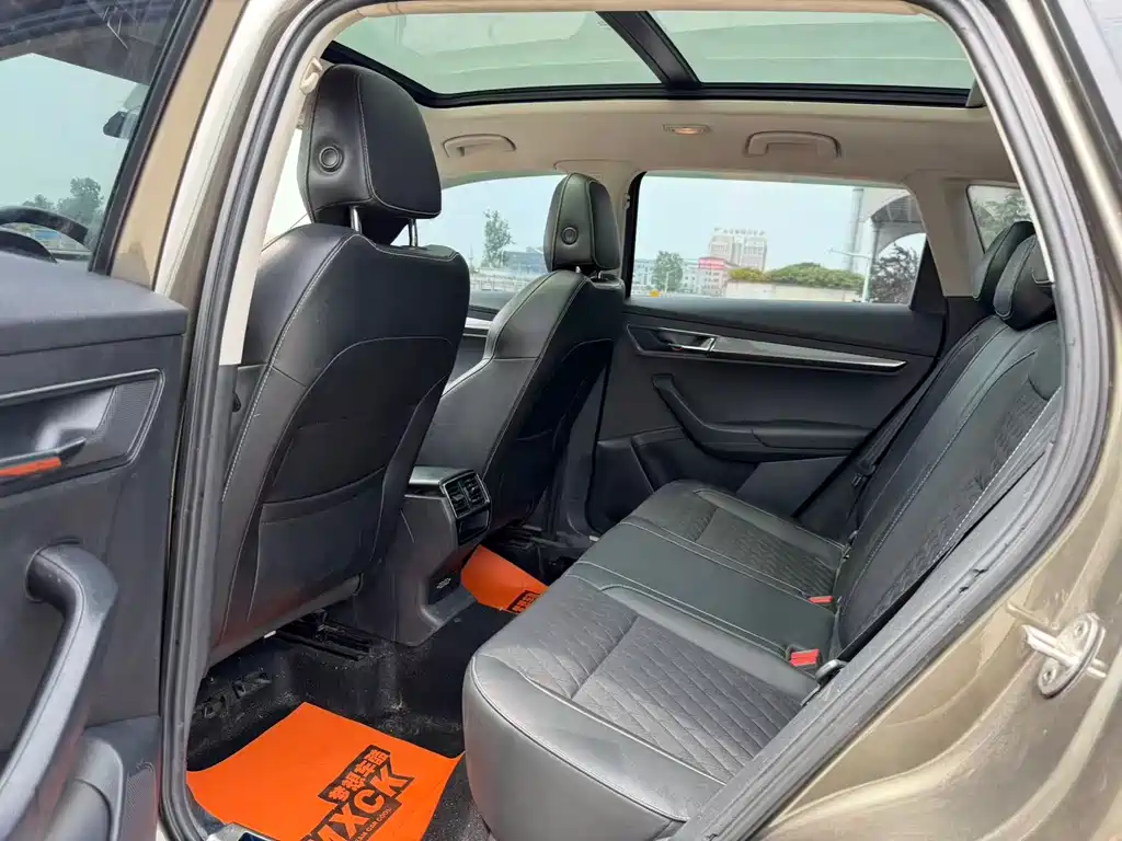 Karoq TSI280 Smart Travel Luxury CN-V