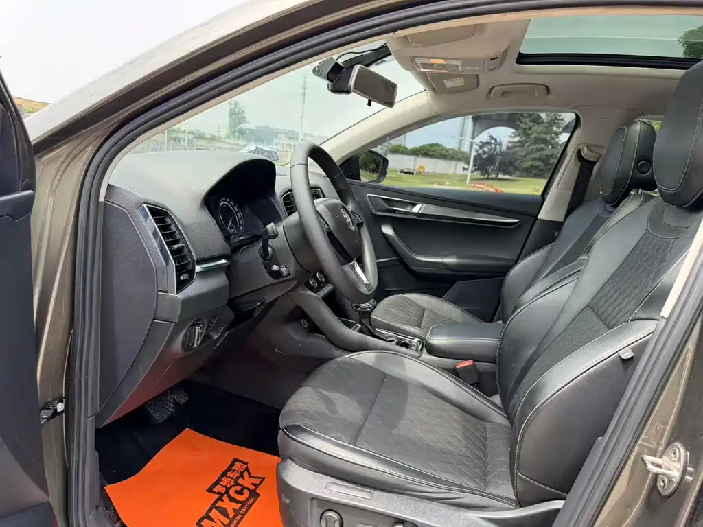 Karoq TSI280 Smart Travel Luxury CN-V