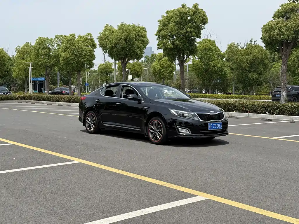 Kia K5 2.0 L Auto Luxury