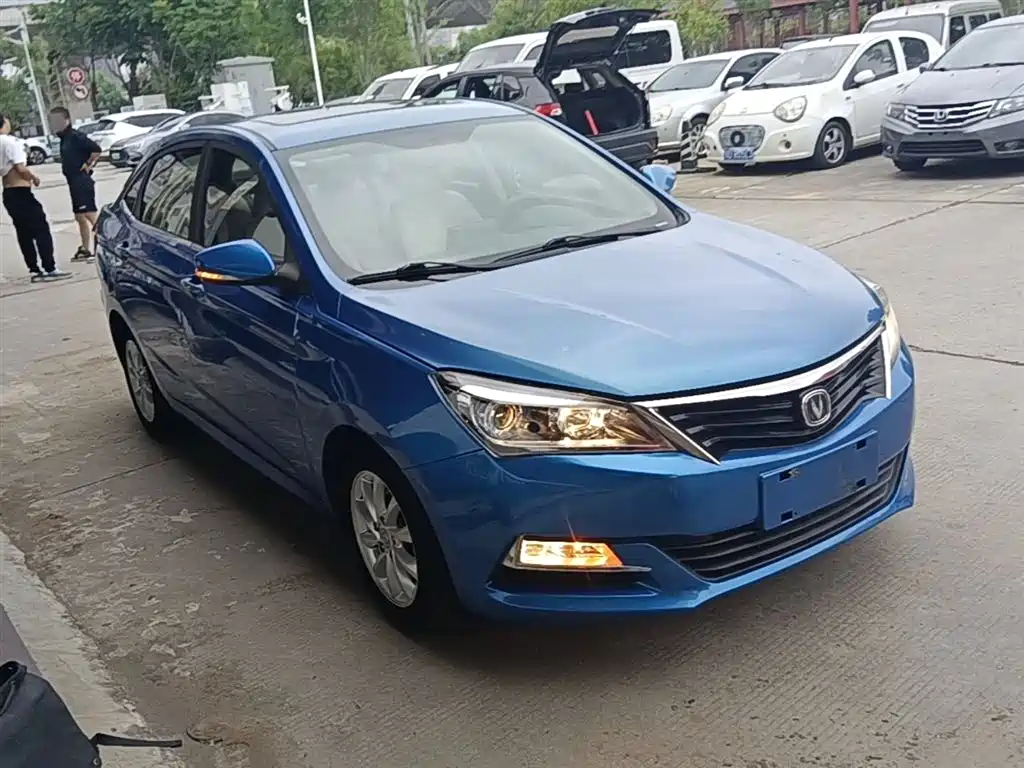 Yuexiang V7 悦翔V7 2015款 1.6 L 自动乐享型 国IV