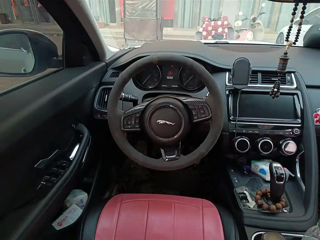 Jaguar E-PACE P200 CN-V