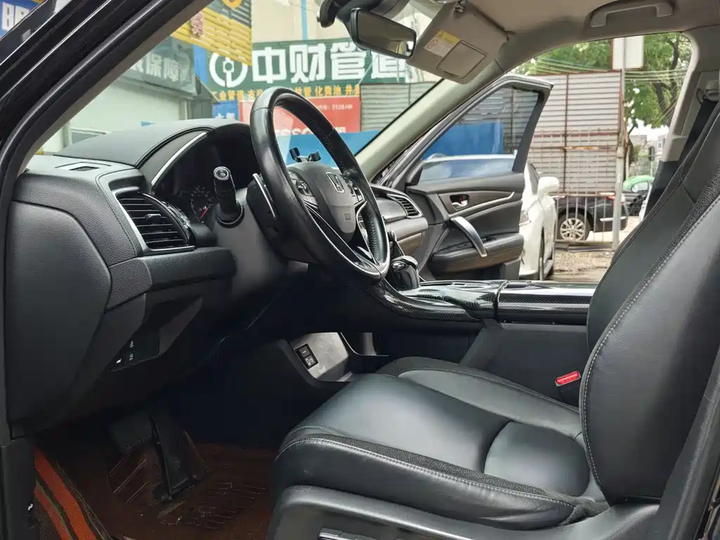 Avancier 240 TURBO 2 WD Premium