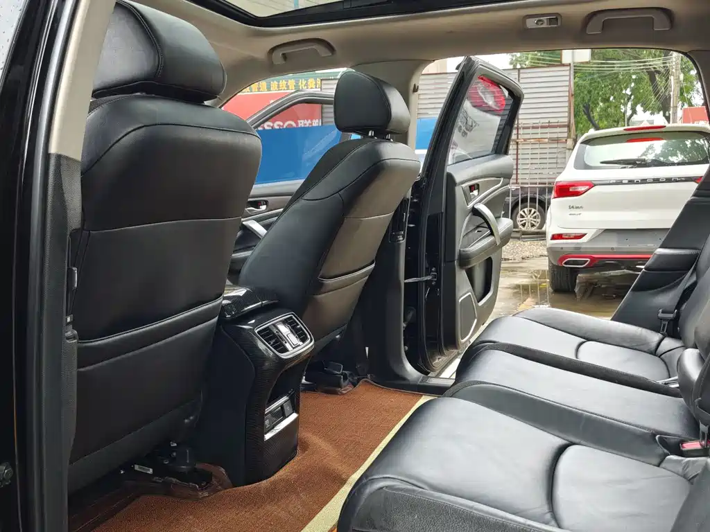 Avancier 240 TURBO 2 WD Premium