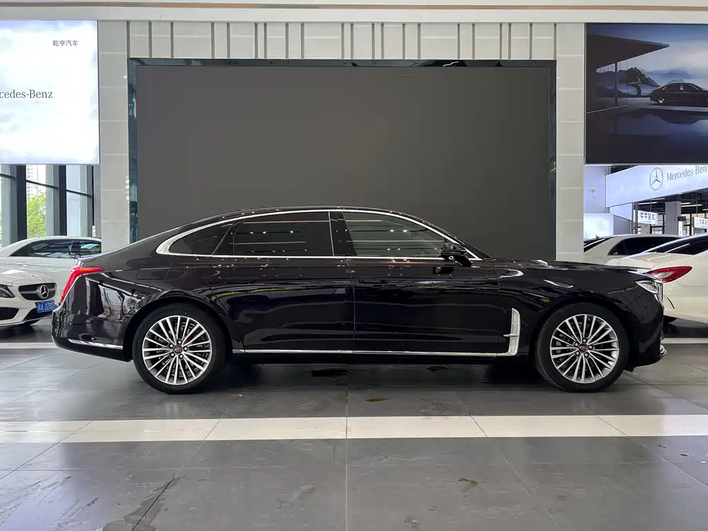 Hongqi H9 2.0 T Connected Flagship