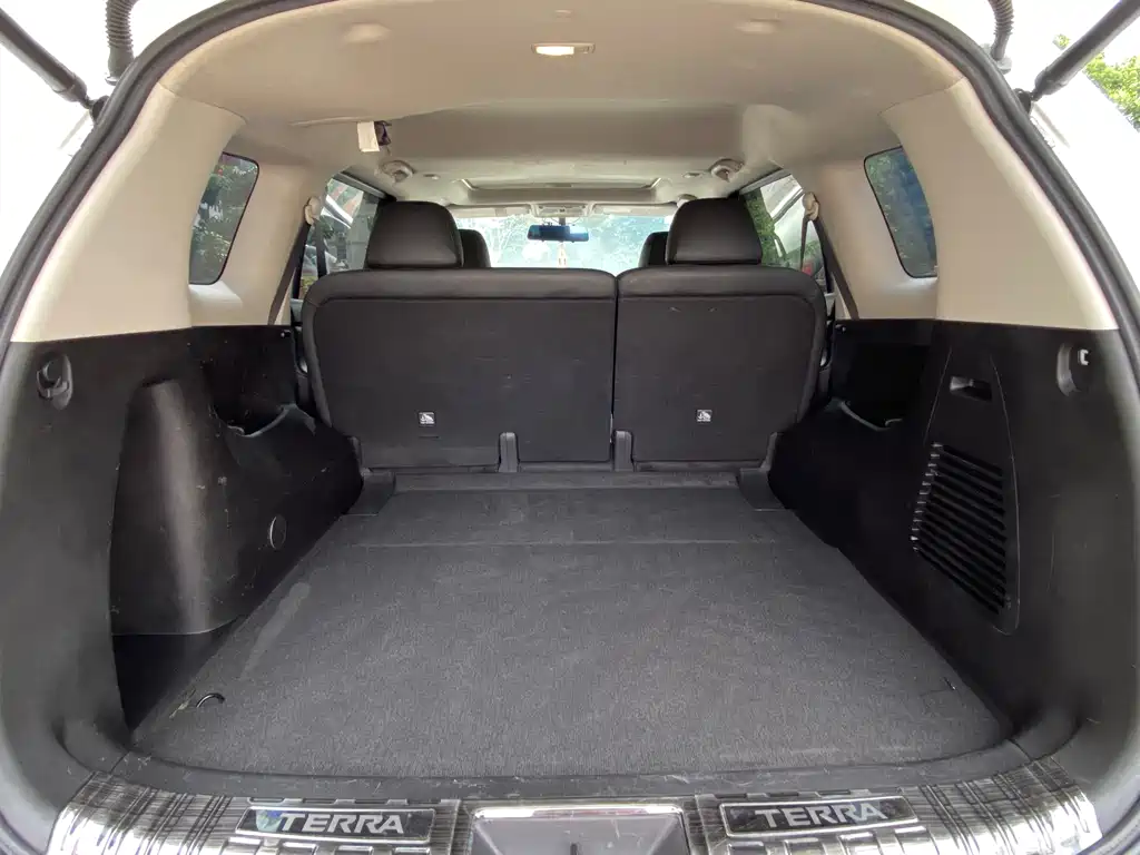 Terra 2.5 L XL Upper 4 WD Auto 4 WD Luxury