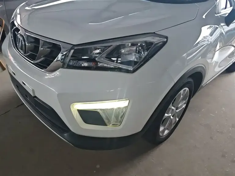 Changan CS15 1.5 L Manual Fashion